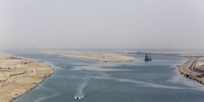 Canalul Suez, largit la doua benzi