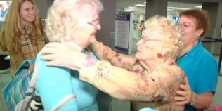 VIDEO Intalnirea emotionanta a unei mame de 96 de ani cu fiica ei, la 82 de ani dupa ce i-a fost luata de stat