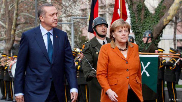 Analiza THE ECONOMIST. Pentru a rezolva problema refugiatilor, UE primeste 75 de milioane de turci