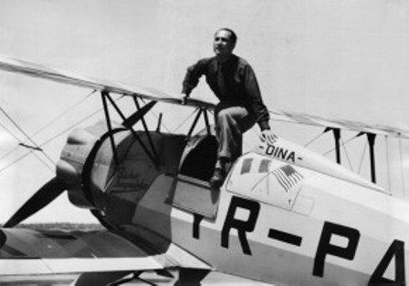 EXCLUSIV Povestea primului pilot din lume care a zburat fara picioare. A fost un roman! (FOTO)