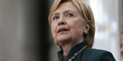Calculatoarele echipei de campanie a lui Clinton, piratate in atacurile cibernetice asupra democratilor