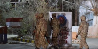 Atac terorist la o academie de politie din Pakistan, soldat cu cel putin 44 de morti si 118 raniti