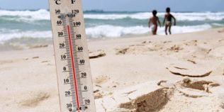 Hidratarea si protectia solara, cele mai importante masuri in sezonul cald